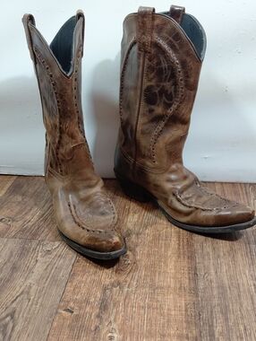 Laredo Distressed Brown Leather Cowboy Boots 12D